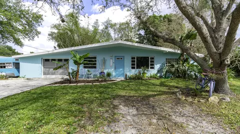 3030 Summit St, Fort Pierce, FL 34982