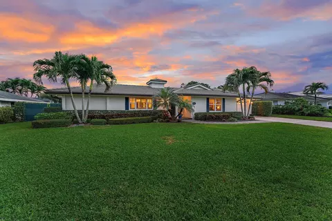 524 Greenway Dr, North Palm Beach, FL 33408