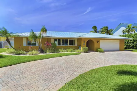 147 Gulfstream Dr, Tequesta, FL 33469