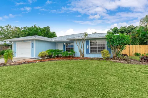 928 NE Maranta Terrado, Jensen Beach, FL 34957
