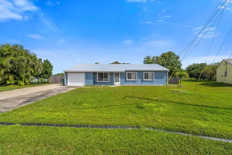 2313 SE Pinero Rd, Port Saint Lucie, FL 34952