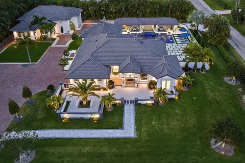 7127 155th Pl N, Palm Beach Gardens, FL 33418
