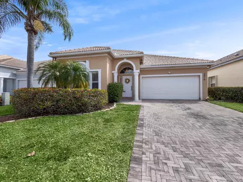 3016 Calle Valencia, West Palm Beach, FL 33409