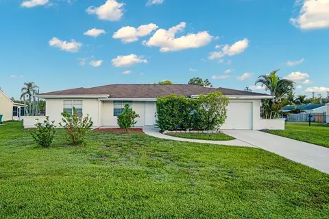2022 SE Oxmoor Ter, Port Saint Lucie, FL 34952
