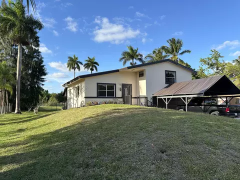5401 SW 49th St, Davie, FL 33314