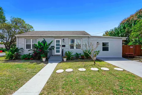 702 Palmetto St, West Palm Beach, FL 33405