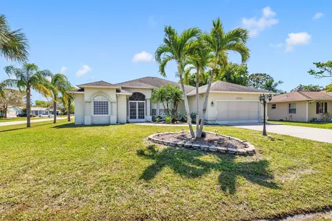 2592 SE Calusa Ave SE, Port Saint Lucie, FL 34952