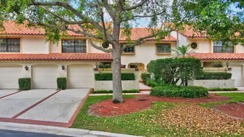 7872 La Mirada Dr, Boca Raton, FL 33433