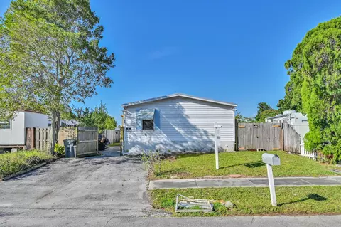 22983 Seaspray Pl, Boca Raton, FL 33428