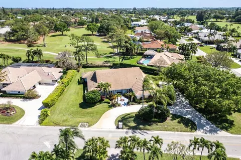 570 N Country Club Dr, Atlantis, FL 33462