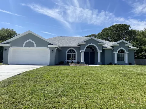 2862 SE Bakersfield St, Port Saint Lucie, FL 34952