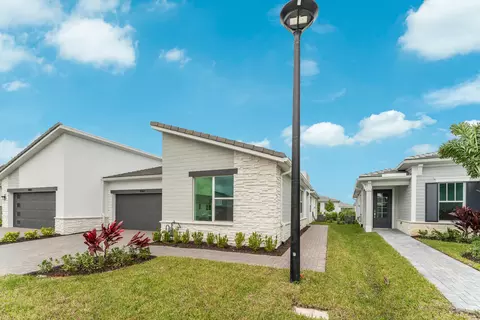 9961 SW Isabelline Dr, Port Saint Lucie, FL 34987