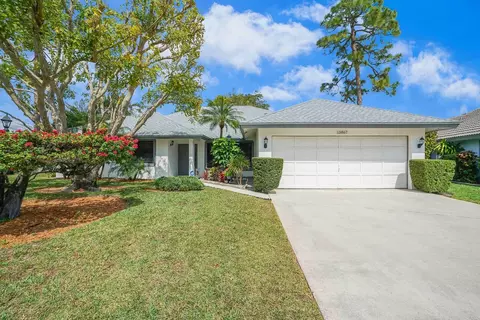 13867 Barberry Dr, Wellington, FL 33414