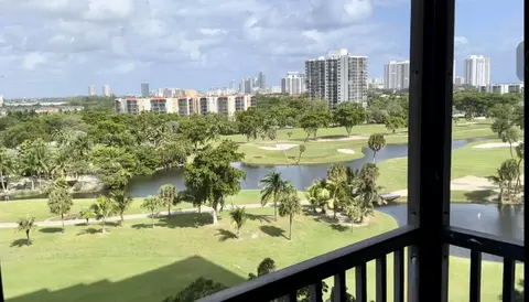 20379 W Country Club Dr #940, Aventura, FL 33180