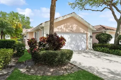 7821 Pine Island Way, West Palm Beach, FL 33411