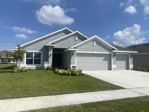 8674 Pavia St S, Fort Pierce, FL 34951