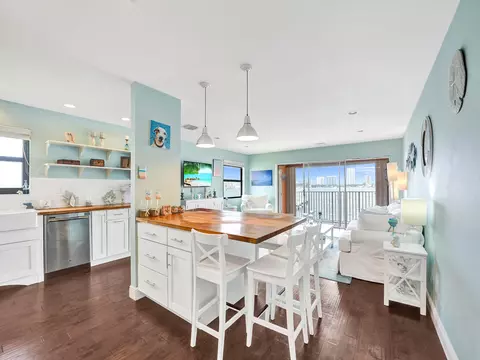 360 Wilma Cir #5, Riviera Beach, FL 33404