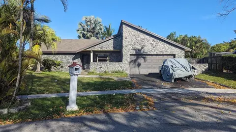 5721 NW 54th Ln, Tamarac, FL 33319