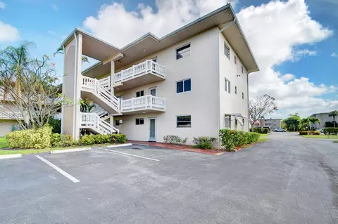 2769 Garden Dr S #212, Lake Worth, FL 33461