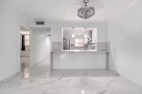 9460 Tangerine Pl #208, Davie, FL 33324