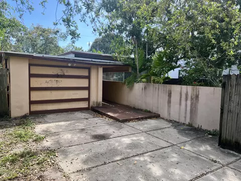 124 NE 49th St, Miami, FL 33137