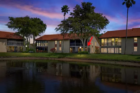 10465 Breezy Lake Ln #101, Boynton Beach, FL 33437