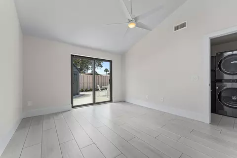 5963 Golden Eagle Cir, Palm Beach Gardens, FL 33418