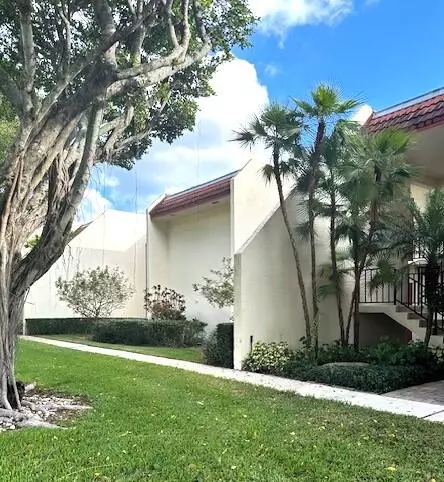 1714 Consulate Pl #102, West Palm Beach, FL 33401
