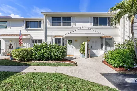 2781 NE 15 St, Pompano Beach, FL 33062