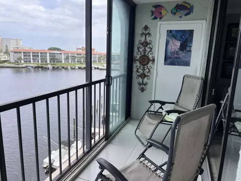 1631 Riverview Rd #507, Deerfield Beach, FL 33441