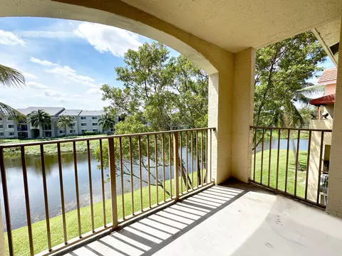 4151 San Marino Blvd #304, West Palm Beach, FL 33409