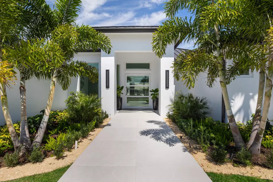 23 Leeward Cir, Tequesta, FL 33469 60 Photos Movoto