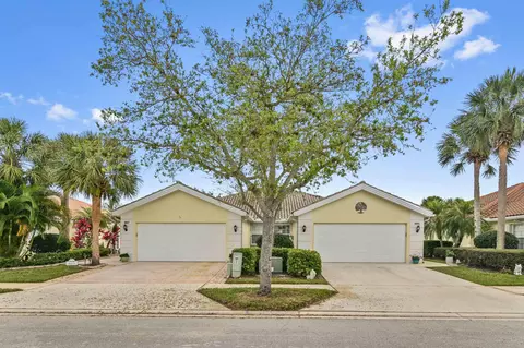 8065 SE Peppercorn Ct, Hobe Sound, FL 33455