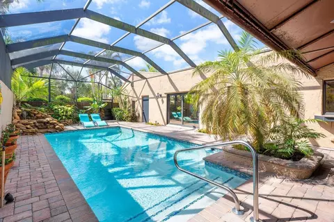6600 Patio Ln, Boca Raton, FL 33433