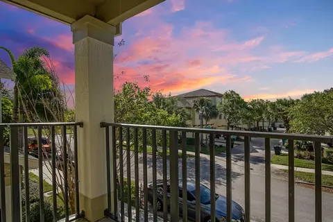 2109 SE Glen Ridge Dr, Port Saint Lucie, FL 34952