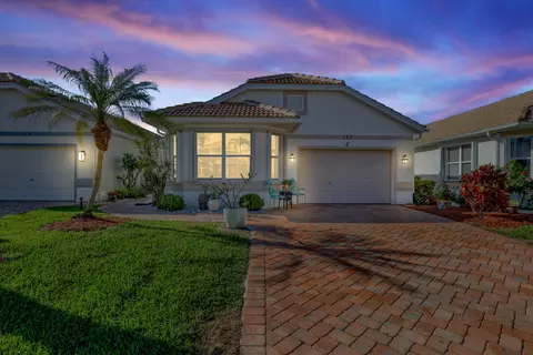 123 Pepper Ln, Jensen Beach, FL 34957
