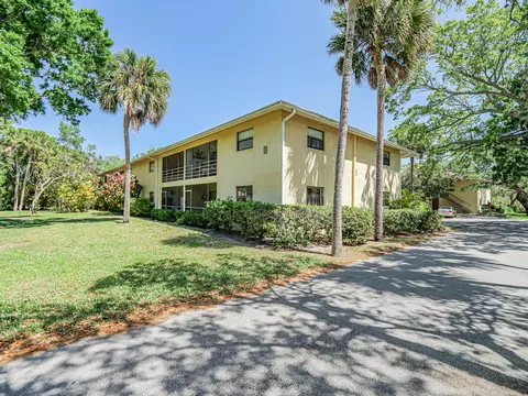 400 18th St #B3, Vero Beach, FL 32960