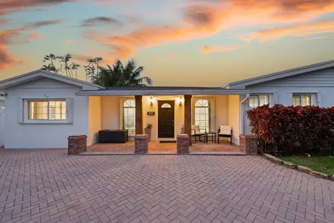 1411 SE 7th Ct, Deerfield Beach, FL 33441