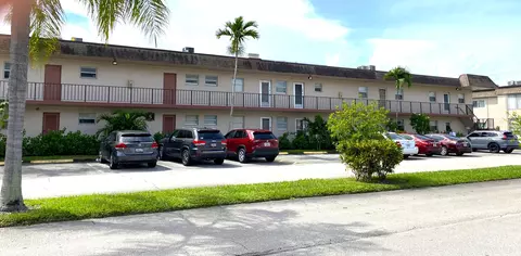 100 Bonnie Blvd #108, Palm Springs, FL 33461