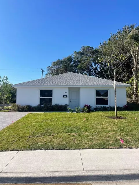 581 W 5th St, Riviera Beach, FL 33404