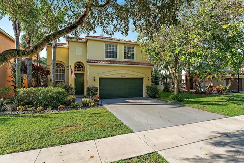 9886 Warner Ln, Wellington, FL 33414