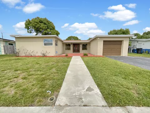 3583 NW 40th St, Lauderdale Lakes, FL 33309