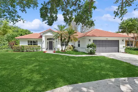 1495 E Lancewood Pl, Delray Beach, FL 33445