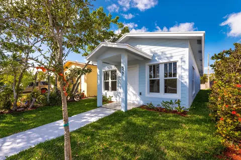 527 N F St, Lake Worth, FL 33460