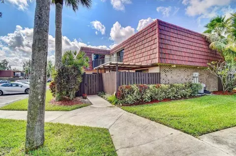 8282 Boca Rio Dr, Boca Raton, FL 33433
