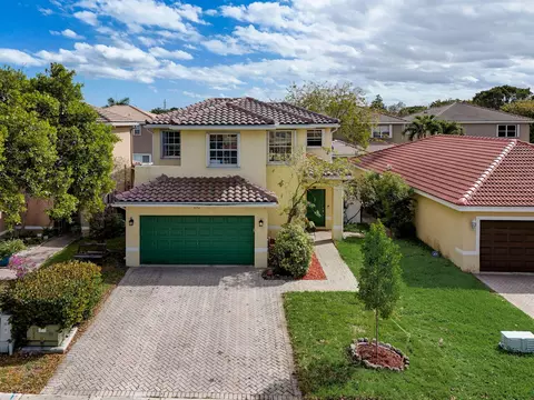 4042 Crescent Creek Pl, Coconut Creek, FL 33073