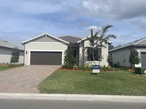 365 SE Filoli Dr #230, Port Saint Lucie, FL 34984