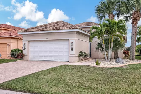 651 NW Stanford Ln, Port Saint Lucie, FL 34983