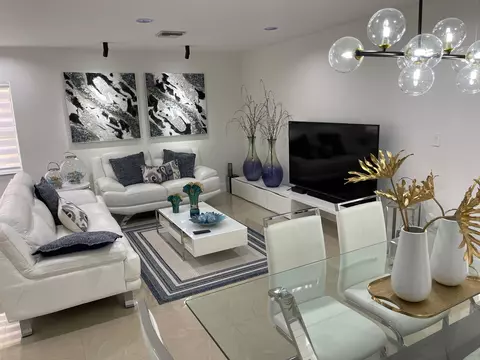 5212 Garden Hills Cir E, West Palm Beach, FL 33415