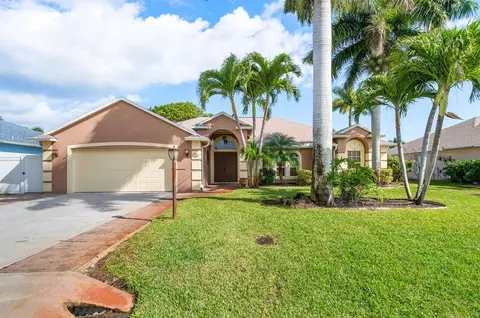525 NE Vanda Terrado, Jensen Beach, FL 34957